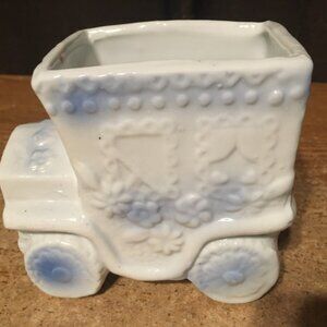 VINTAGE PLANTER PASTEL CAR PLANTER WHITE BLUE